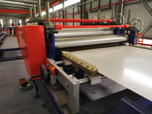 高速護(hù)欄板設(shè)備五種安裝技巧防止惡意移動和防風(fēng)